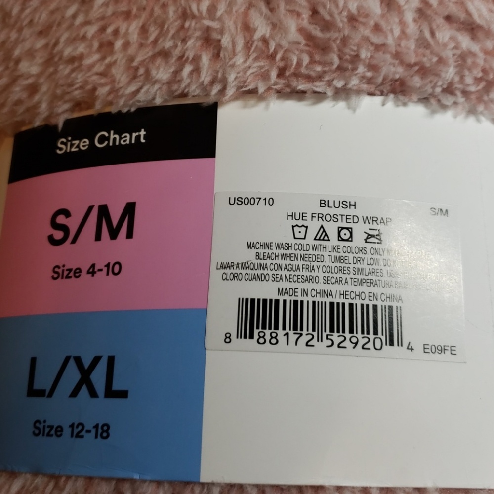 🎁NWT HUE COMFY COZY WRAP - Picture 4 of 7